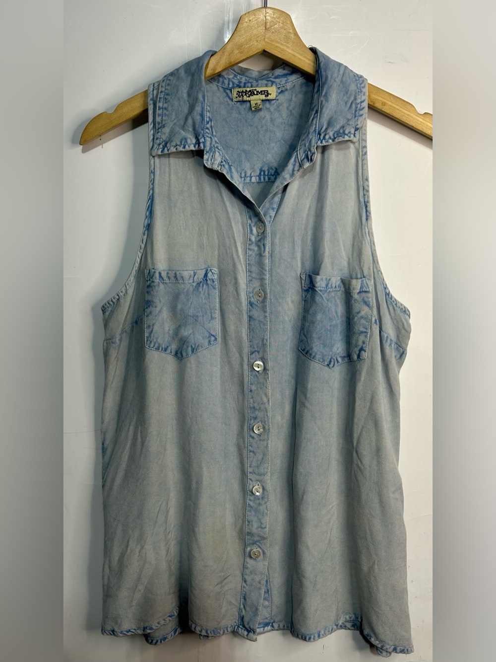 TRAMP VTG Y2K 90's Sleeveless Acid Wash Denim Button Front Shirt Medium